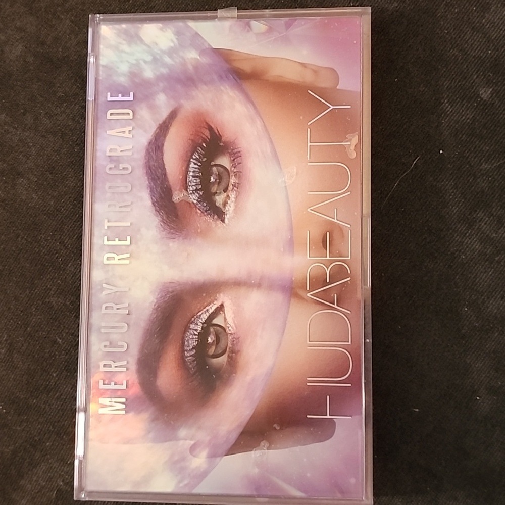 Huda Beauty Mercury Retrograde Palette